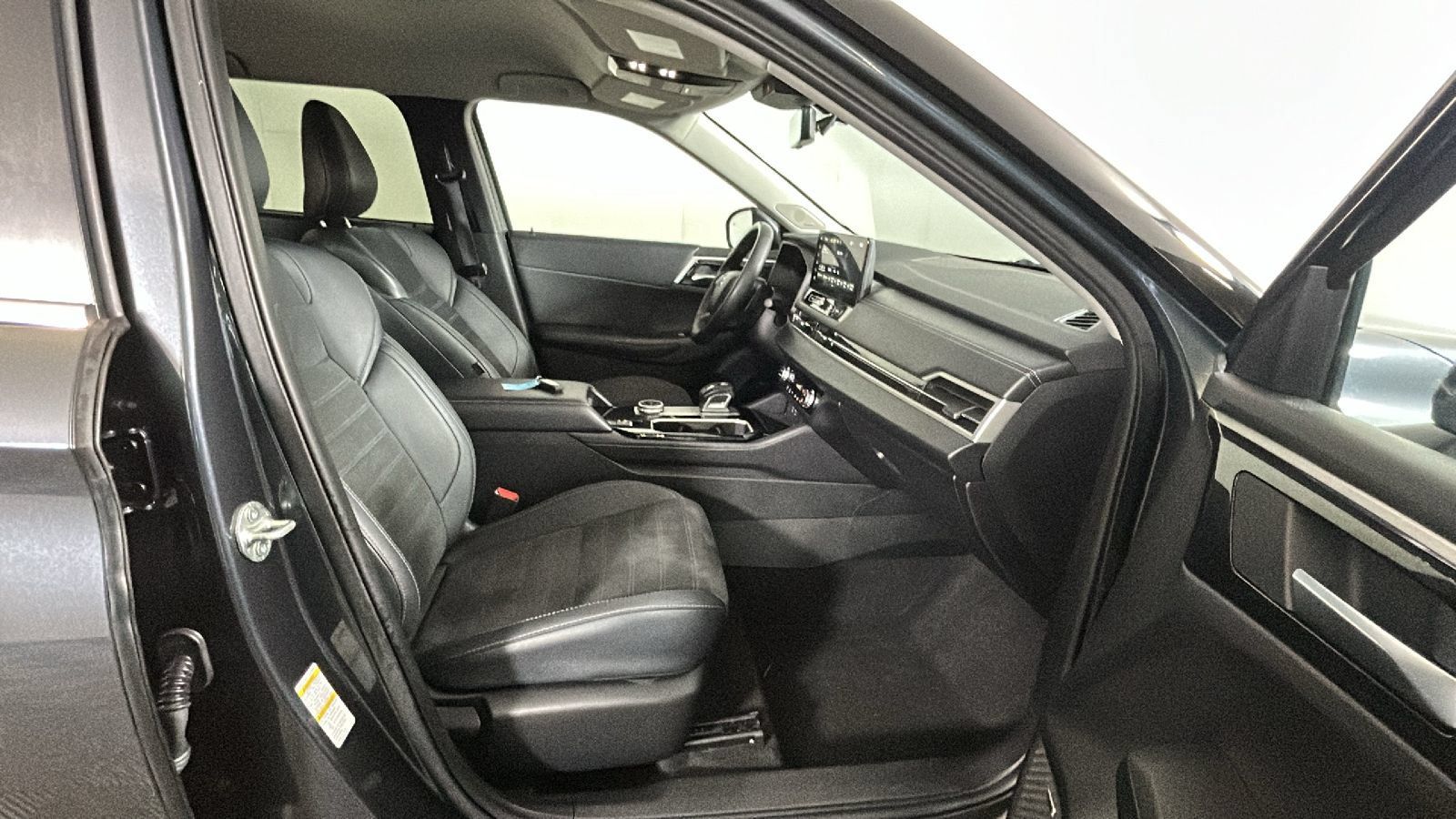 Used 2025 Mitsubishi Outlander SE AWD/4WD image 34
