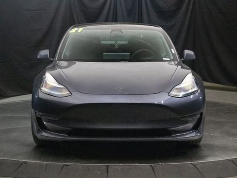 Used 2021 Tesla Model 3 Performance image 3