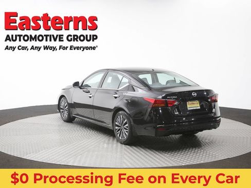 Used 2024 Nissan Altima 2.5 SV FWD image 64