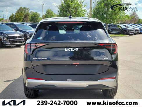 New 2026 Kia Sportage LX image 5