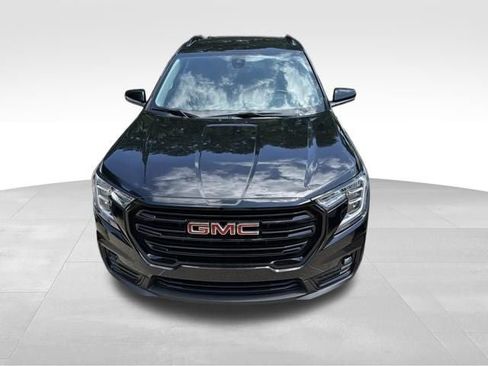 Used 2023 GMC Terrain SLT w/ Elevation Edition FWD image 2