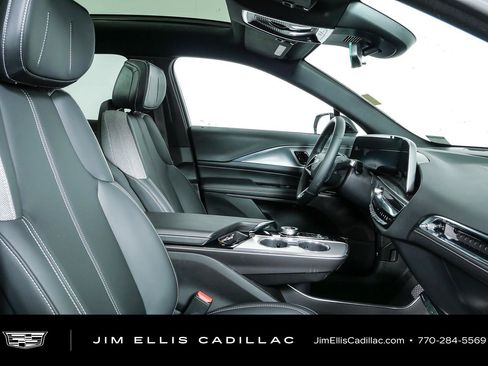 Certified 2024 Cadillac Lyriq Tech RWD image 22
