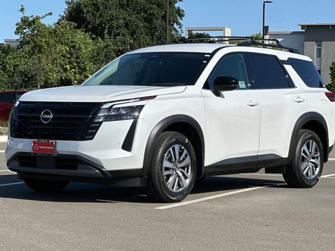 New 2026 Nissan Pathfinder SL AWD/4WD image 8