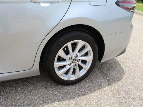 Used 2023 Toyota Camry LE FWD image 21