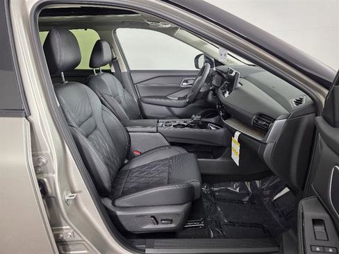 New 2026 Nissan Rogue Platinum w/ Platinum Premium Package AWD/4WD image 13