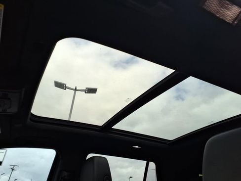 Used 2021 Chevrolet Tahoe Z71 image 20