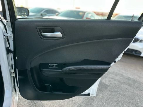 Used 2018 Dodge Charger SXT w/ Blacktop Package image 23