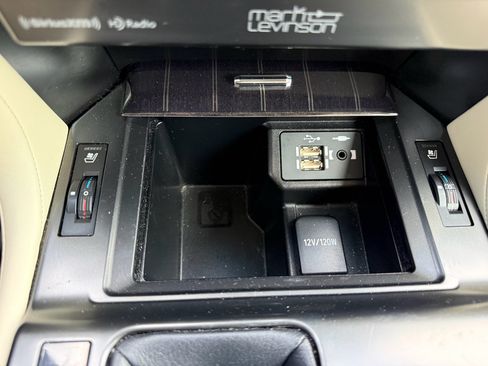 Used 2023 Lexus GX 460 Premium AWD/4WD image 28