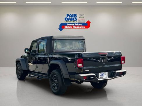 Certified 2023 Jeep Gladiator Sport w/ Trailer Tow Package image 13