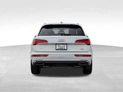 Used 2023 Audi Q5 2.0T Premium w/ Convenience Package image 6