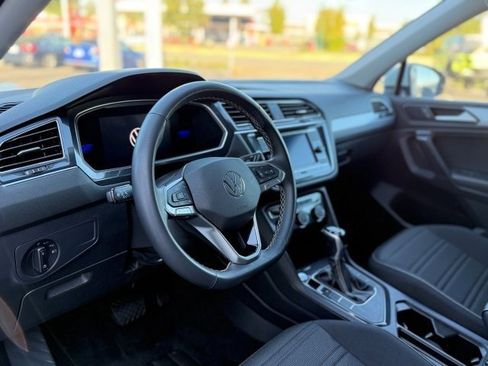 Used 2023 Volkswagen Tiguan S image 10