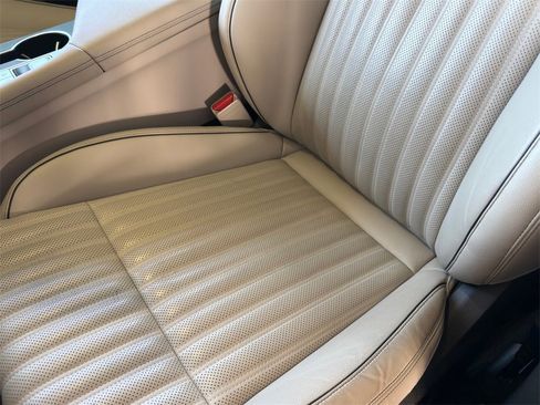 Used 2022 Genesis G70 3.3T image 16