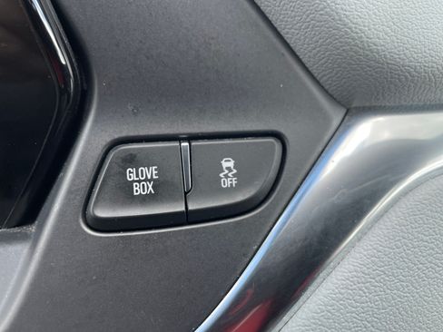 Used 2022 Chevrolet Blazer LT w/ Sound & Technology Package AWD/4WD image 38