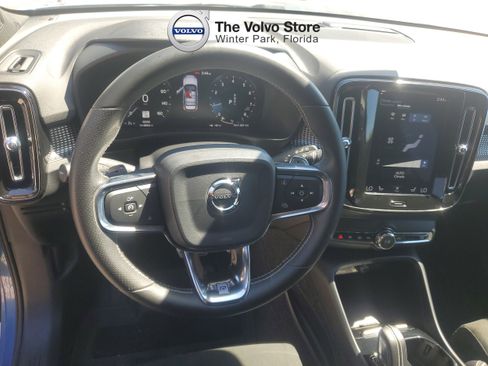 Used 2020 Volvo XC40 T5 R-Design AWD/4WD image 16