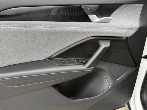 New 2025 Volkswagen Tiguan S image 12