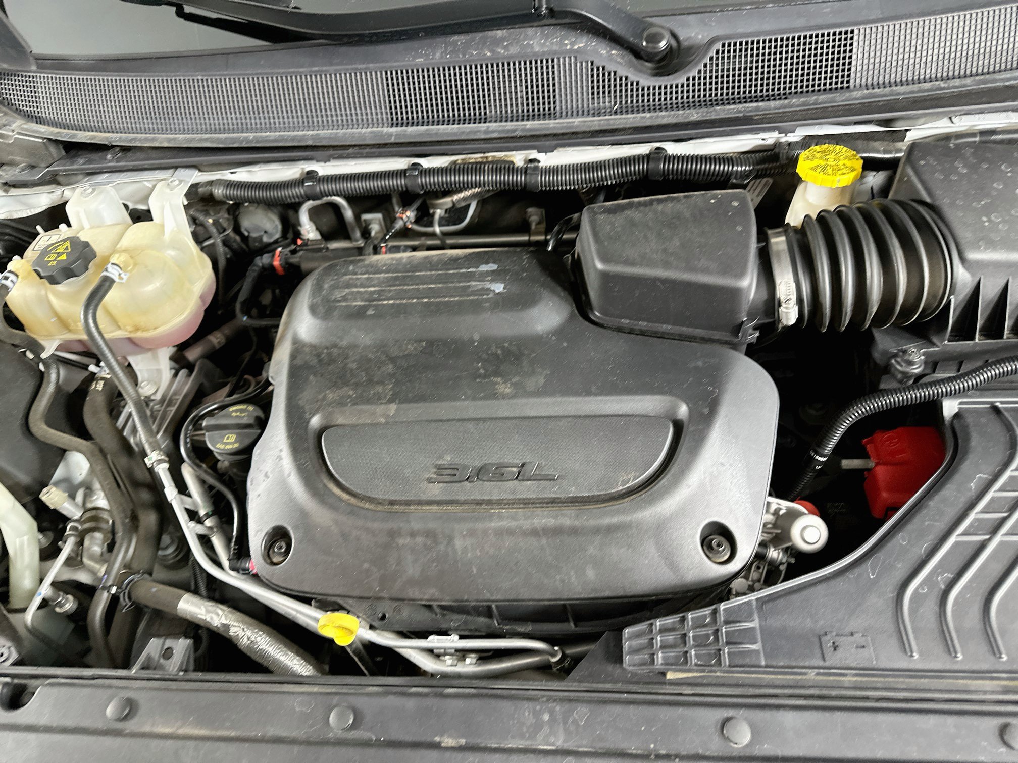 Used 2023 Chrysler Pacifica Touring-L FWD image 32