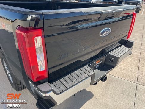 New 2026 Ford F250 XL w/ XL Chrome Package image 7