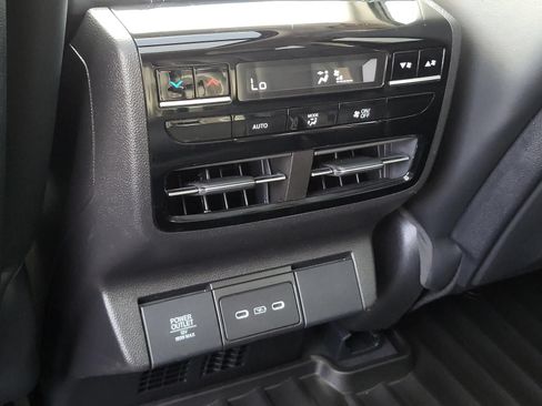 Used 2025 Acura MDX FWD w/ Technology Package image 15
