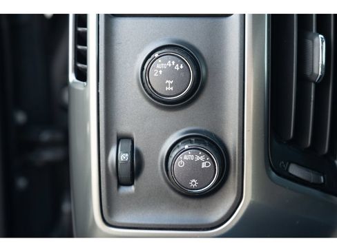 Used 2019 Chevrolet Silverado 1500 LT AWD/4WD image 29