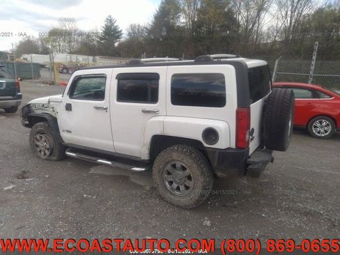 Used 2006 HUMMER H3 image 2