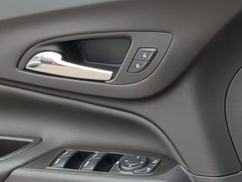 Used 2024 Chevrolet Equinox LT image 14