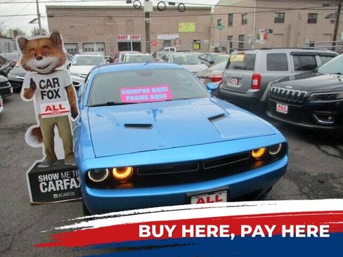 Used 2015 Dodge Challenger SXT Plus w/ Sound Group II image 2