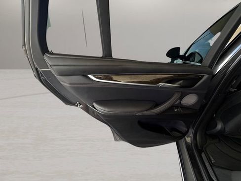 Used 2018 BMW X5 xDrive50i image 34