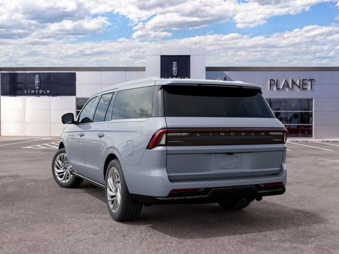 New 2027 Lincoln Navigator L Reserve RWD image 8