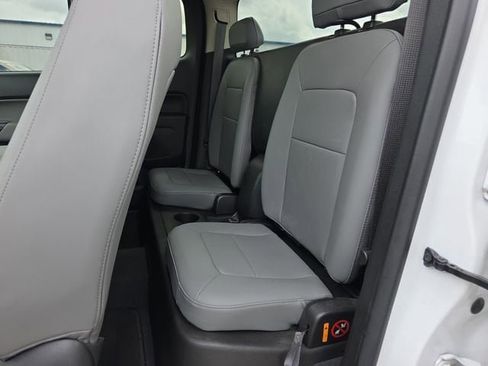 Used 2022 Chevrolet Colorado W/T image 11