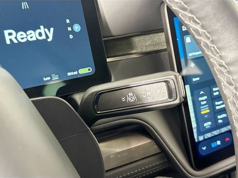 Used 2024 Rivian R1S Adventure image 18