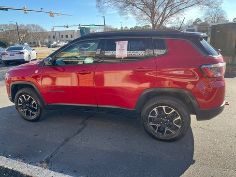 Used 2019 Jeep Compass Trailhawk image 5