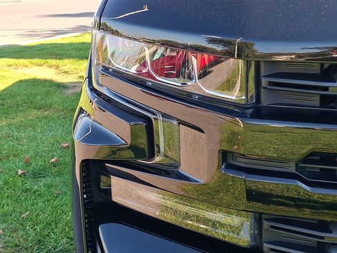 Used 2020 Chevrolet Silverado 1500 LT Trail Boss AWD/4WD image 9