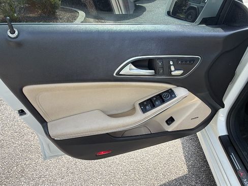 Used 2017 Mercedes-Benz CLA 250 image 14