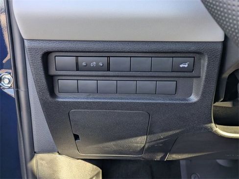 New 2025 Mitsubishi Outlander SE image 15