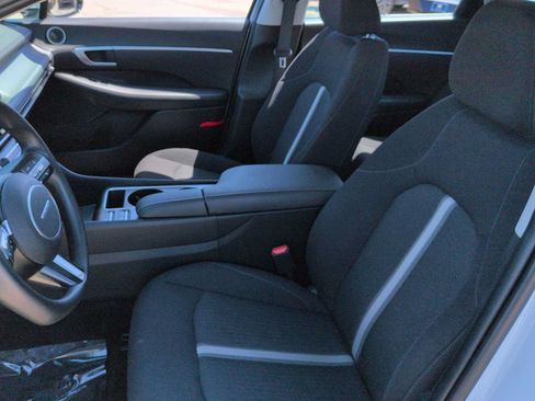 Used 2025 Hyundai Sonata SEL FWD image 17