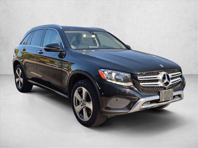 Used 2019 Mercedes-Benz GLC 300 4MATIC image 3