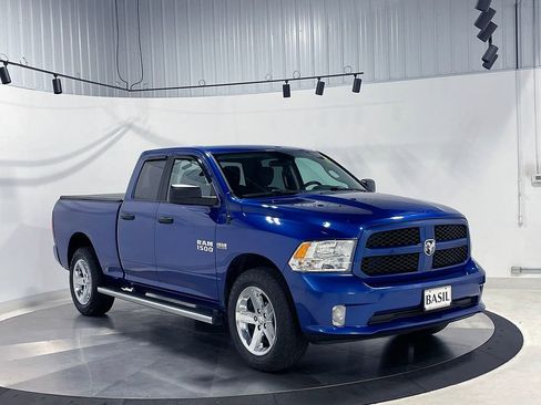 Used 2018 RAM 1500 Express w/ Express Value Package AWD/4WD image 40