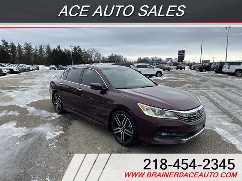 Used 2017 Honda Accord Sport image 2
