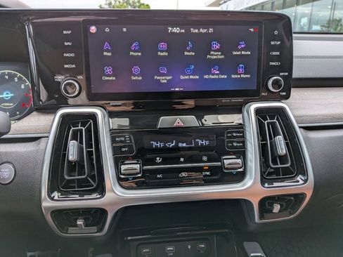 Used 2022 Kia Sorento SX Prestige w/ Rust Color Package image 13