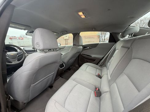 Used 2022 Chevrolet Malibu LT FWD image 17