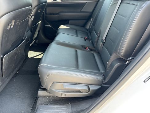Certified 2024 Hyundai Santa Fe Limited AWD/4WD image 12