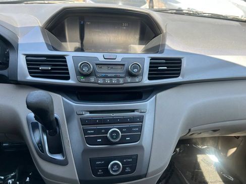 Used 2016 Honda Odyssey LX image 21