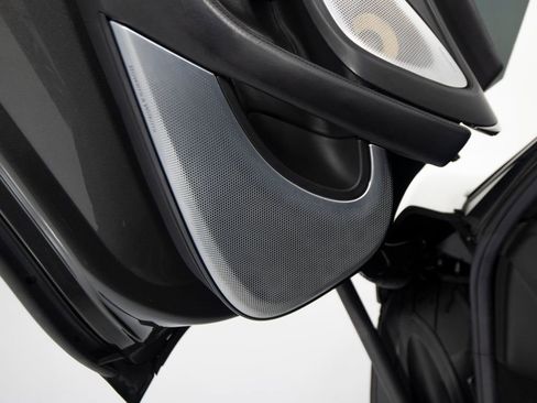 Used 2021 McLaren GT RWD image 13