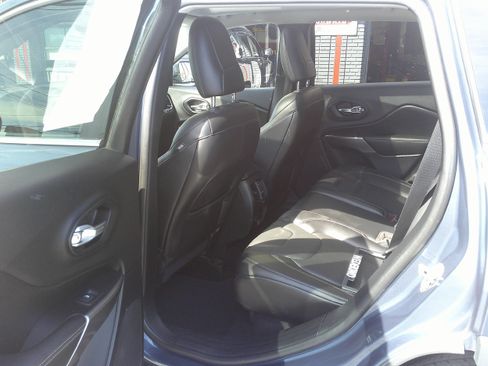 Used 2021 Jeep Cherokee Limited AWD/4WD image 17