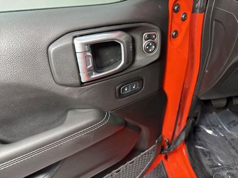 Used 2023 Jeep Wrangler Unlimited Sahara w/ LED Lighting Group AWD/4WD image 13