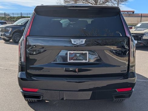 Certified 2022 Cadillac Escalade Sport Platinum w/ LPO, ONYX Package image 4