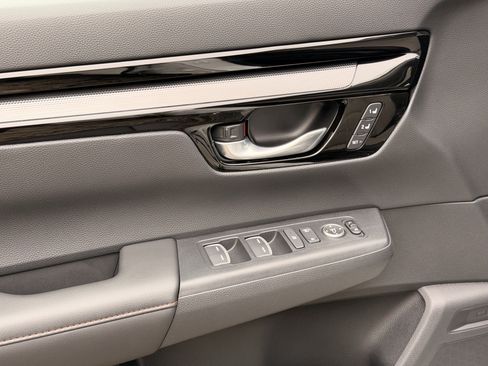 Certified 2025 Honda CR-V Sport Touring image 13