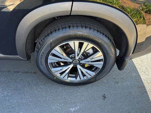 Used 2022 Nissan Rogue SV image 31