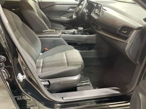 Used 2024 Nissan Rogue SV image 23