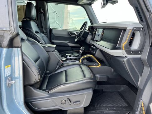 Used 2023 Ford Bronco Badlands w/ Sasquatch Package image 23